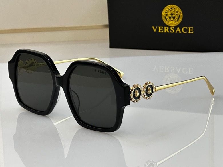 Versace Sunglass AAA 124